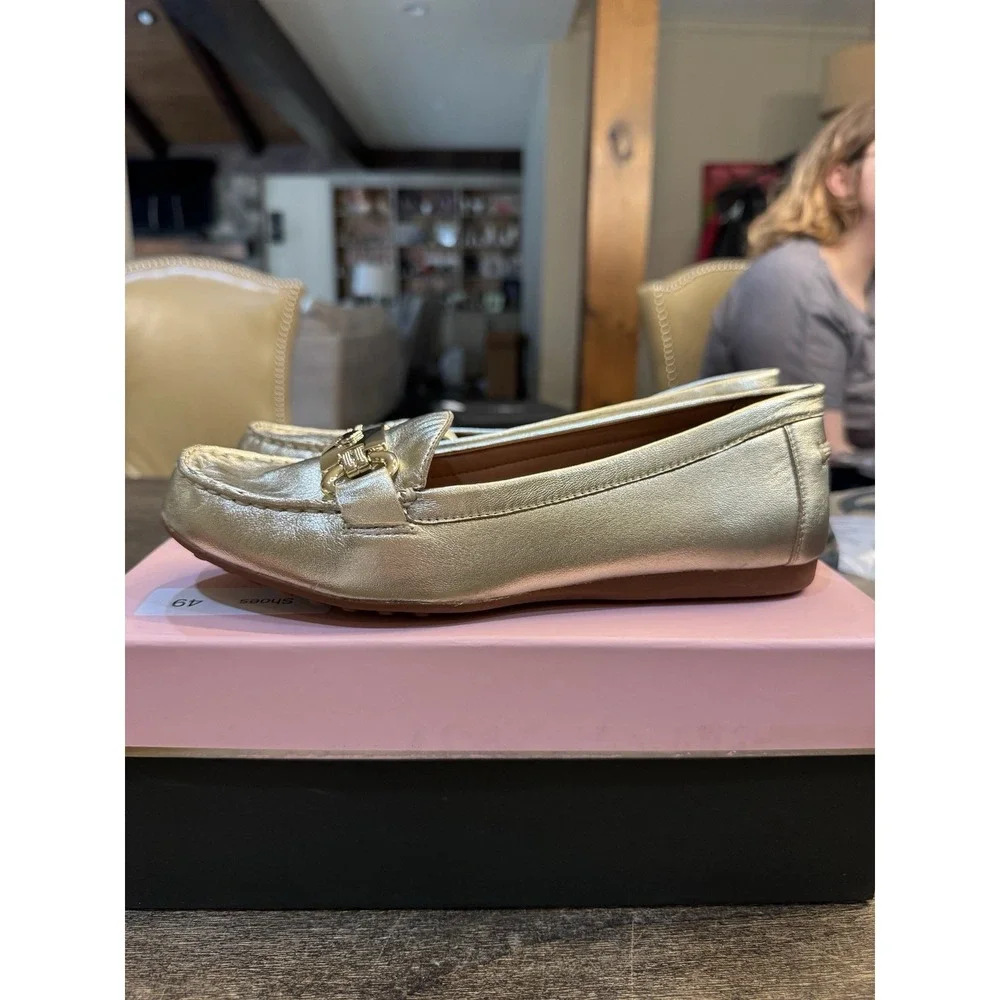 KATE SPADE NEW YORK Women Gold Carson Round Toe Slip On Leather Loafers Size 7.5 - Picture 4 of 15